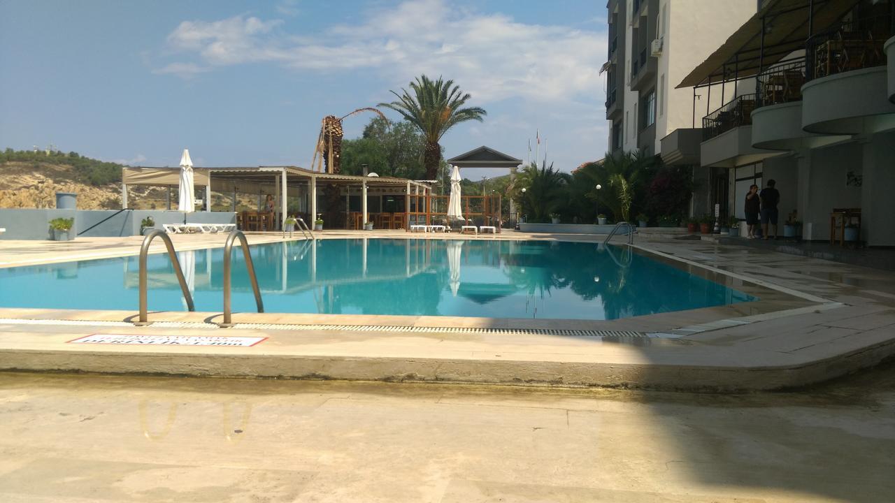 Hotel Leon Foca Exterior photo